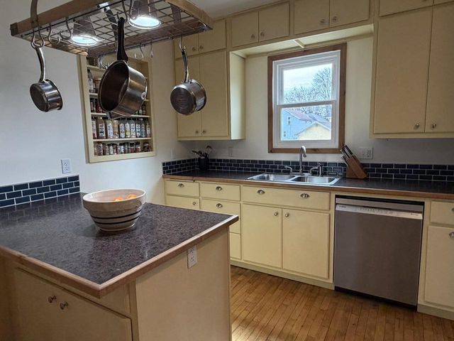 721 W COMMERCIAL STREET, Appleton, WI 54914