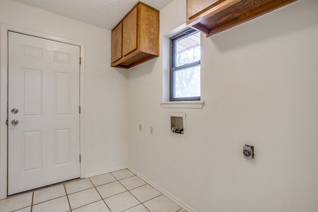 8605 Marys Creek Drive, Benbrook, TX 76116