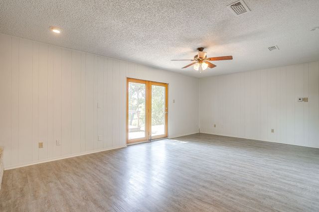 8605 Marys Creek Drive, Benbrook, TX 76116