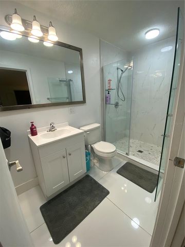 7150 N TAMIAMI TRAIL S523, Sarasota, FL 34243