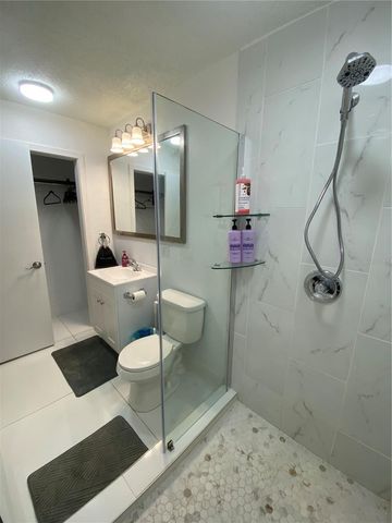 7150 N TAMIAMI TRAIL S523, Sarasota, FL 34243