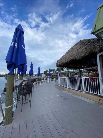 7150 N TAMIAMI TRAIL S523, Sarasota, FL 34243