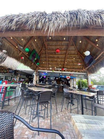 7150 N TAMIAMI TRAIL S523, Sarasota, FL 34243