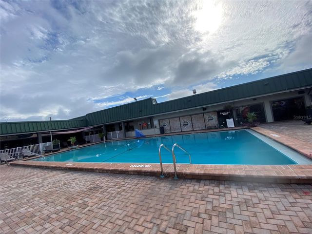 7150 N TAMIAMI TRAIL S523, Sarasota, FL 34243