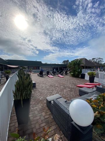 7150 N TAMIAMI TRAIL S523, Sarasota, FL 34243