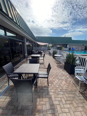 7150 N TAMIAMI TRAIL S523, Sarasota, FL 34243