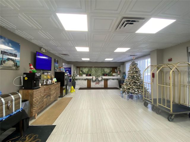 7150 N TAMIAMI TRAIL S523, Sarasota, FL 34243