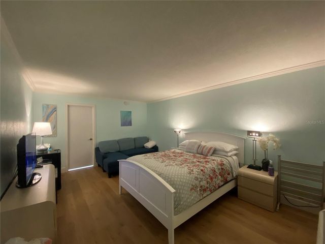 7150 N TAMIAMI TRAIL S523, Sarasota, FL 34243