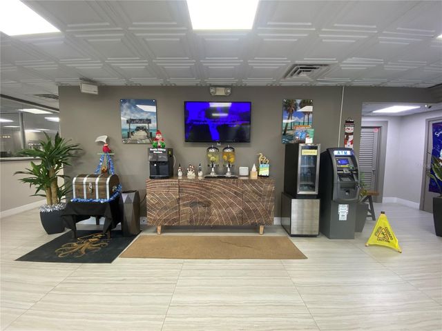 7150 N TAMIAMI TRAIL S523, Sarasota, FL 34243