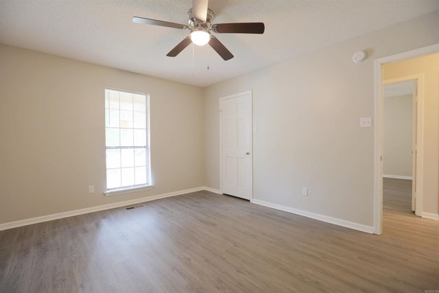 121 Silverbrook Drive, Sherwood, AR 72120