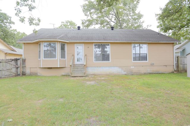121 Silverbrook Drive, Sherwood, AR 72120