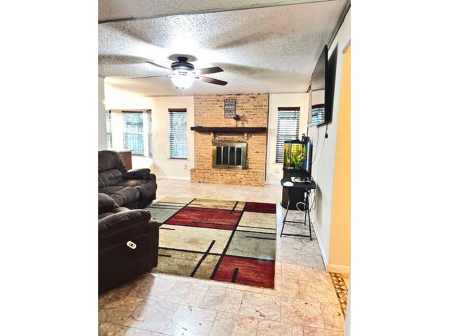 4604 Oak Valley Drive, Orange, TX 77632