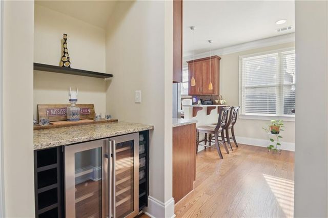 1885 Shoal Creek Boulevard, Decatur, GA 30032