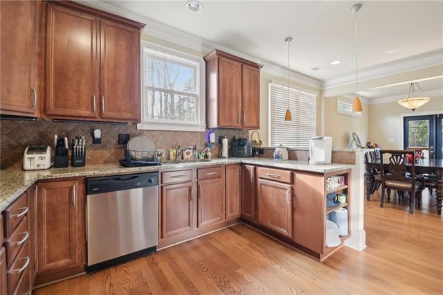 1885 Shoal Creek Boulevard, Decatur, GA 30032