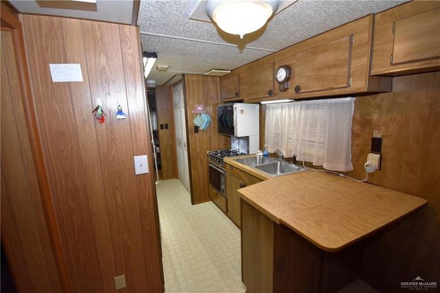 106 Rim Drive, Mission, TX 78574