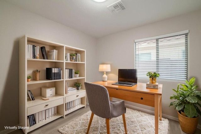 7409 S 37th Glen, Phoenix, AZ 85041