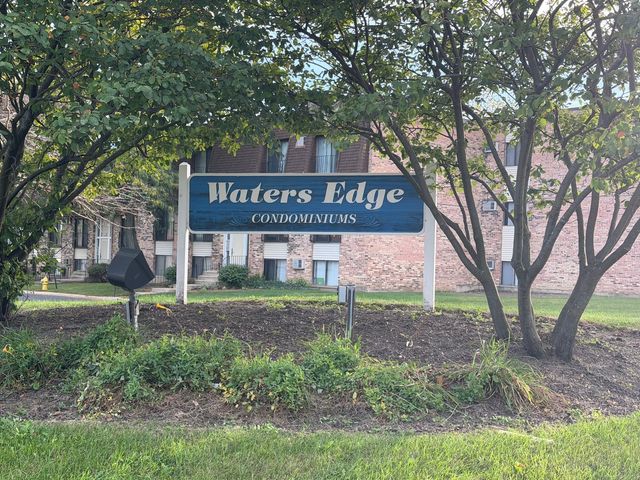 164 S Waters Edge Drive 201, Glendale Heights, IL 60139