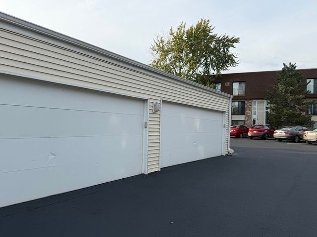 164 S Waters Edge Drive 201, Glendale Heights, IL 60139