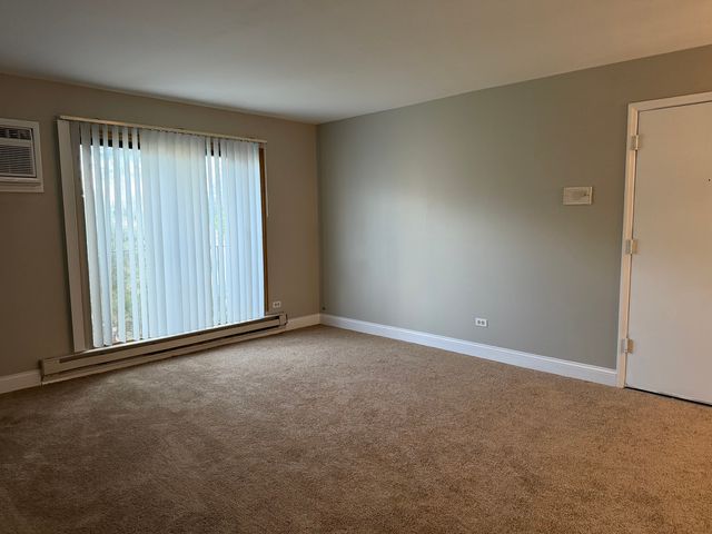 164 S Waters Edge Drive 201, Glendale Heights, IL 60139