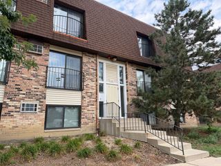 164 S Waters Edge Drive 201, Glendale Heights, IL 60139