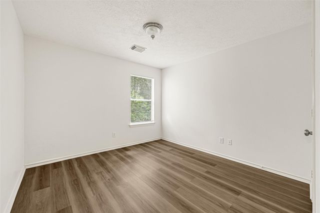 146 S Walden Elms Circle, Spring, TX 77382