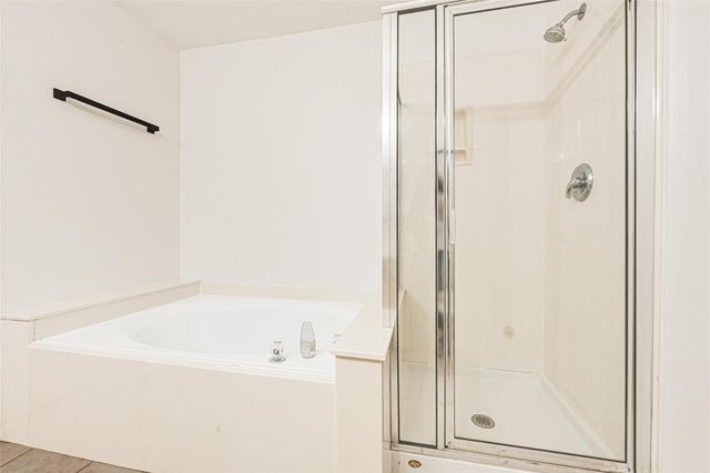 146 S Walden Elms Circle, Spring, TX 77382