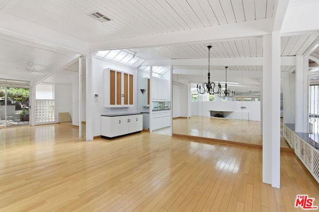 738 Hanley Avenue, Los Angeles, CA 90049