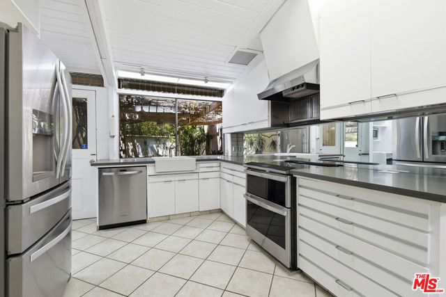 738 Hanley Avenue, Los Angeles, CA 90049