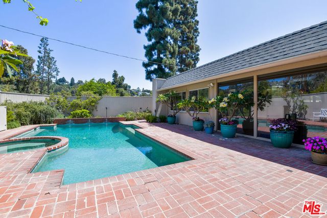738 Hanley Avenue, Los Angeles, CA 90049