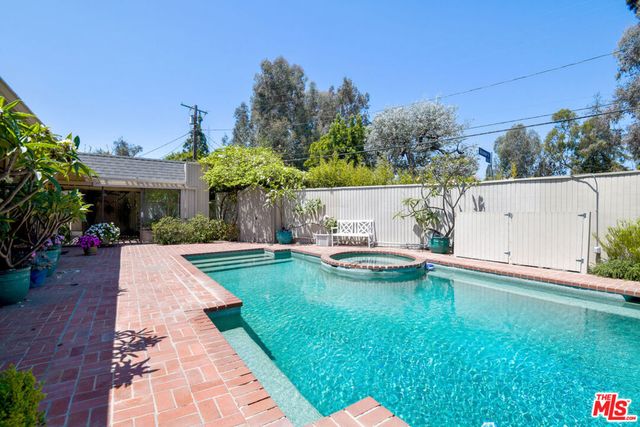 738 Hanley Avenue, Los Angeles, CA 90049