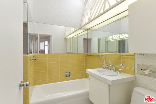 738 Hanley Avenue, Los Angeles, CA 90049