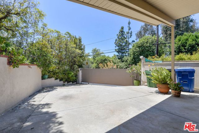 738 Hanley Avenue, Los Angeles, CA 90049