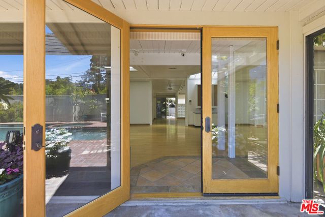 738 Hanley Avenue, Los Angeles, CA 90049