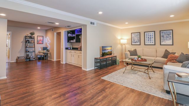 7500 Callaghan Rd Apt 236, San Antonio, TX 78229