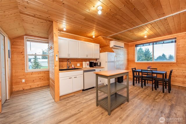 132 Milky Way, Sequim, WA 98382