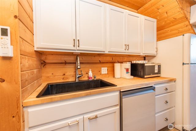 132 Milky Way, Sequim, WA 98382