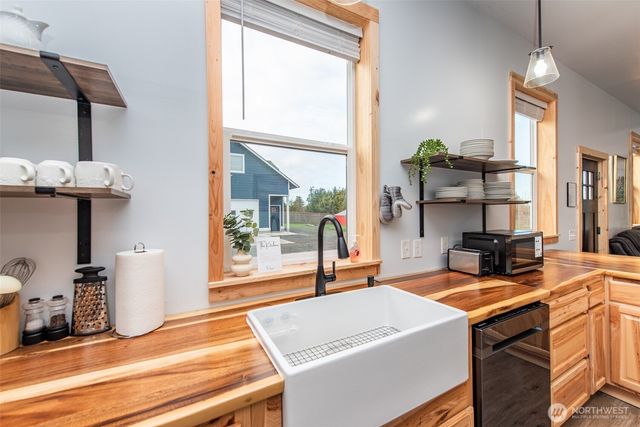 132 Milky Way, Sequim, WA 98382