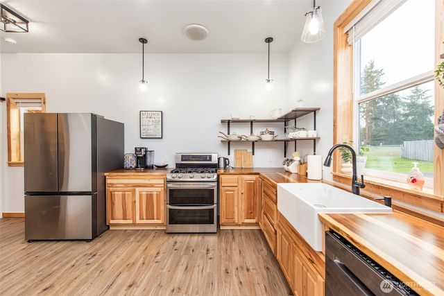 132 Milky Way, Sequim, WA 98382