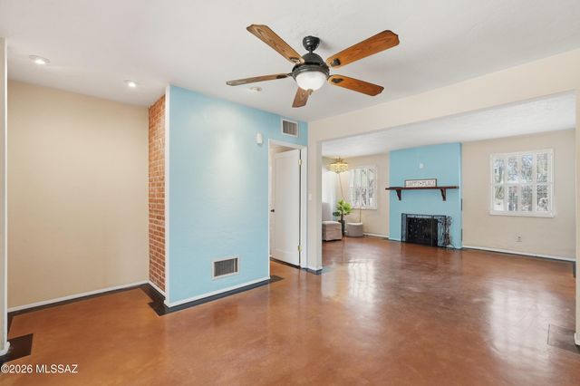 3813 E Calle De Soto, Tucson, AZ 85716