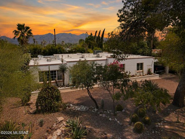 3813 E Calle De Soto, Tucson, AZ 85716