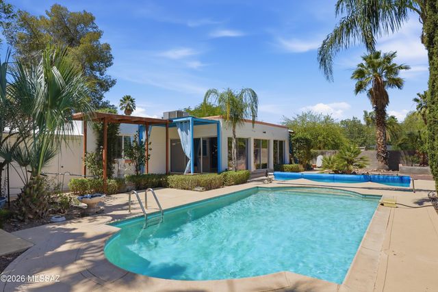 3813 E Calle De Soto, Tucson, AZ 85716
