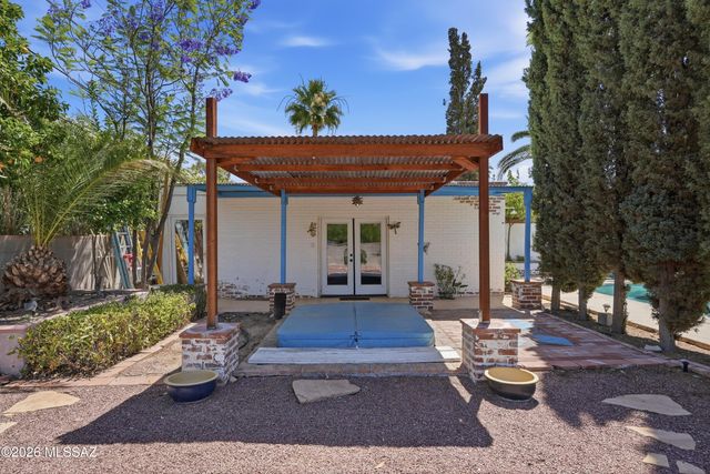 3813 E Calle De Soto, Tucson, AZ 85716