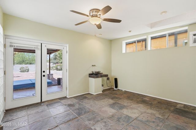 3813 E Calle De Soto, Tucson, AZ 85716