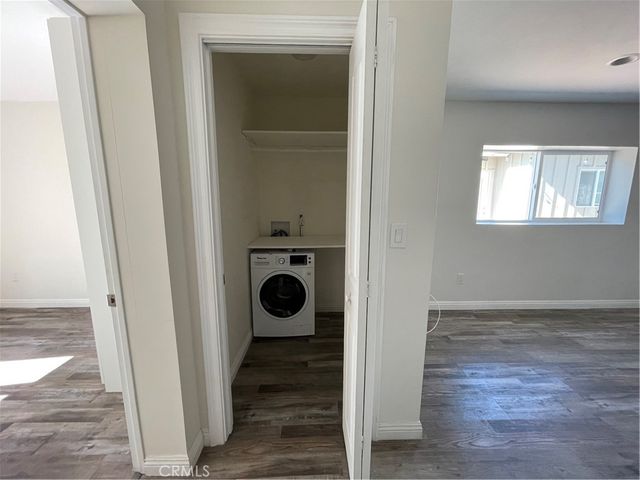 22018 Martinez St, Woodland Hills, CA 91364