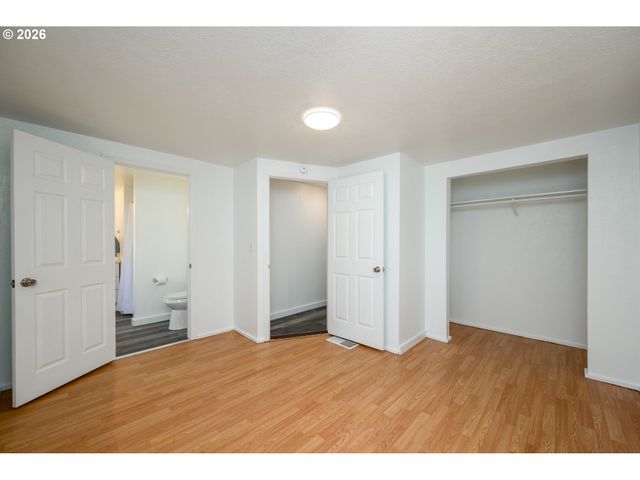 2745 W JAY Ave, Roseburg, OR 97471