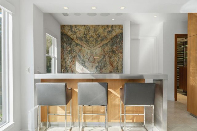 3 Farington Way, The Woodlands, TX 77382