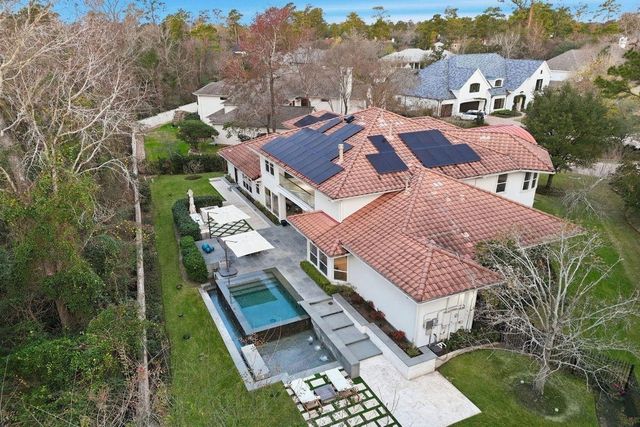 3 Farington Way, The Woodlands, TX 77382