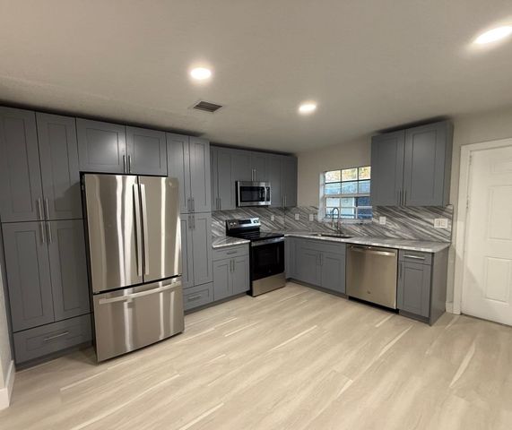 1215 NW 2nd Street, Fort Lauderdale, FL 33311