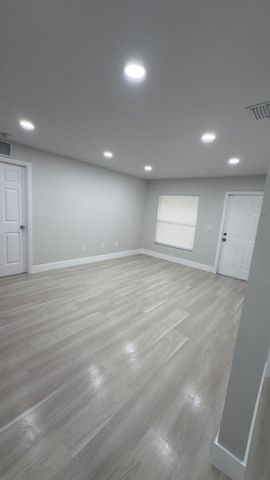 1215 NW 2nd Street, Fort Lauderdale, FL 33311