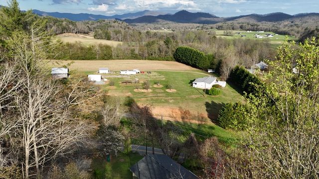 67 Eagle Lane, Hayesville, NC 28904